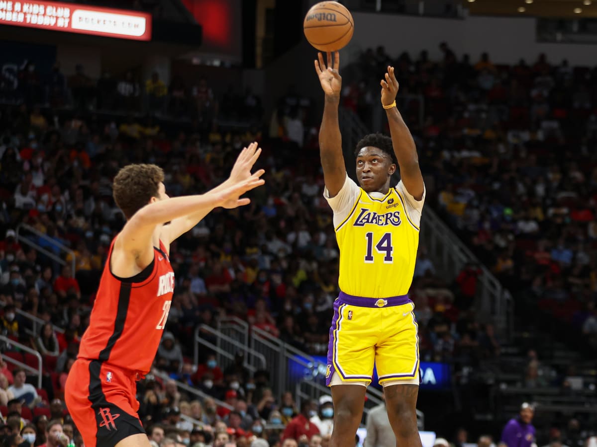 Stanley Johnson fornyer kortsigtet aftale med Los Angeles Lakers